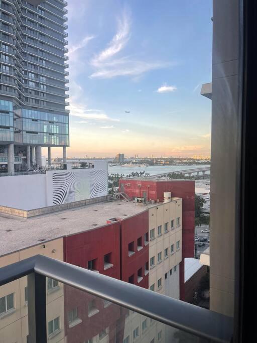 Vibrant Studio Downtown Miami Apartment Ngoại thất bức ảnh